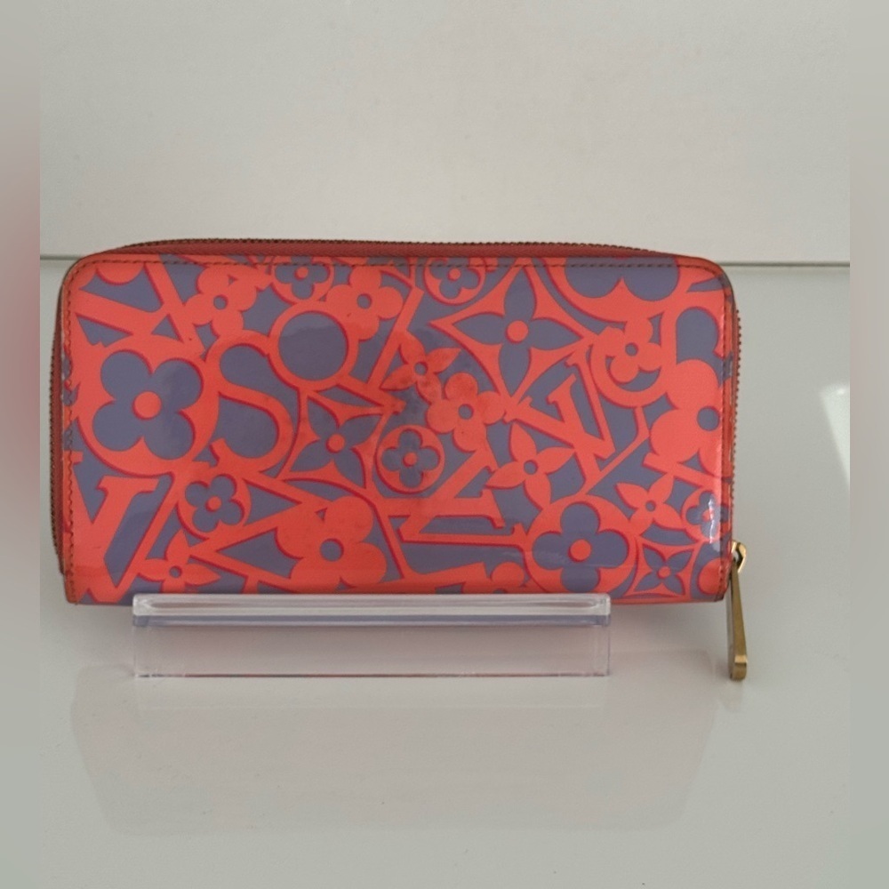 Louis Vuitton Sweet Monogram Vernis Zippy Wallet Coral Pink Limited Edition